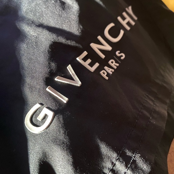 Givenchy shorts - Picture 6 of 6